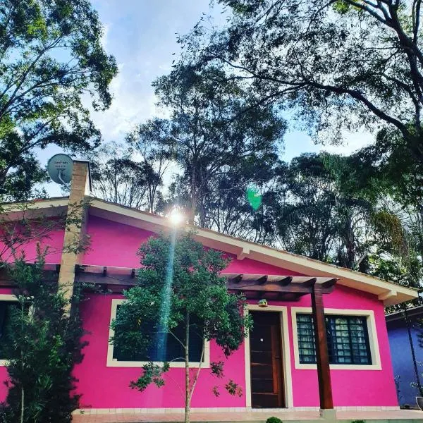 Casa confortável com Ar Condicionado em Villagio pertinho de SerraNegra e Socorro